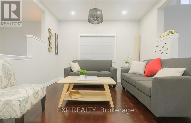 Photo - 235 Pineland Ct