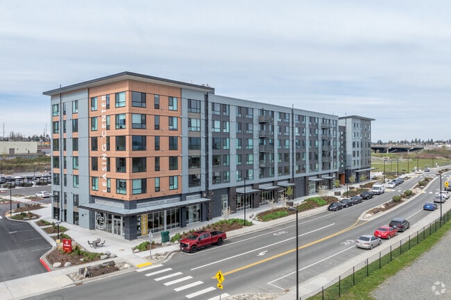 Building Photo - Riverfront Everett