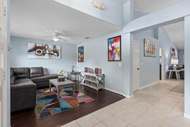 Photo - Large Beautiful Legacy Park Villa: 5BR, Pool & Near Disney