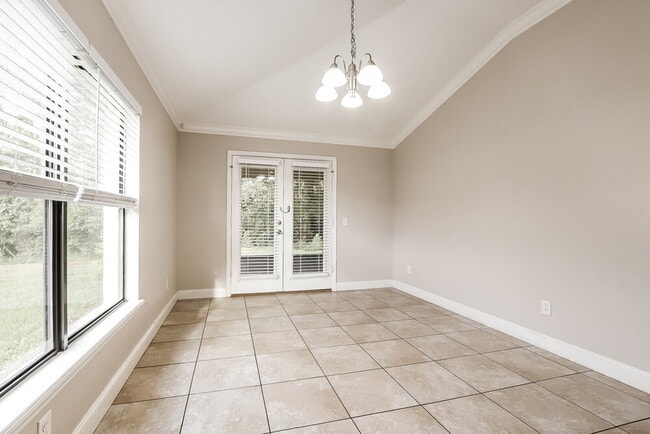 Photo - 348 Ashton Woods Ln