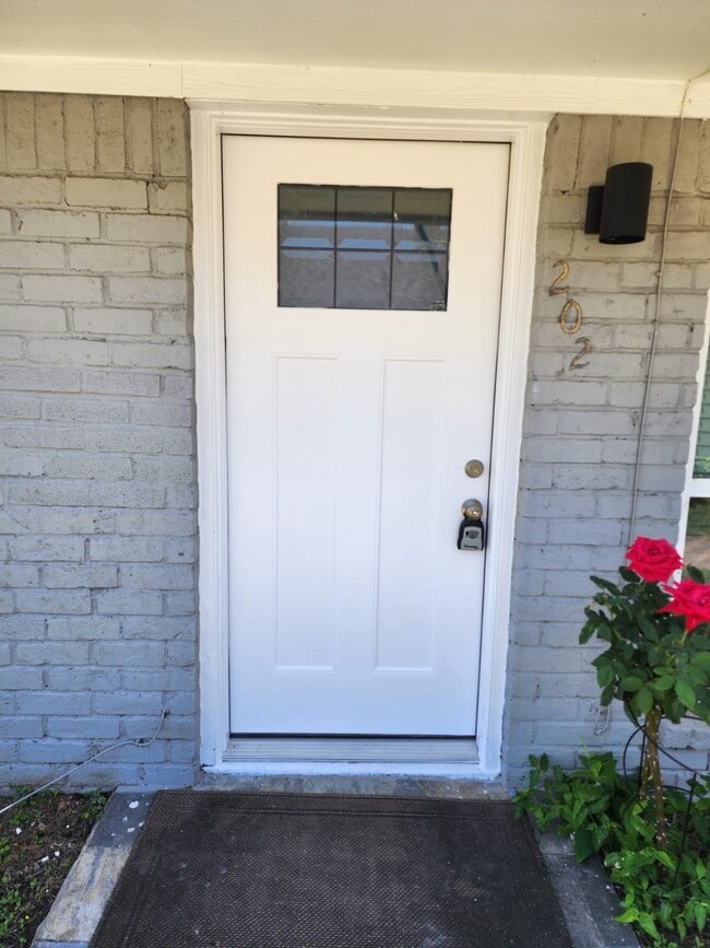 Building Photo - 2677 Gessner Rd Unit 202 Rental