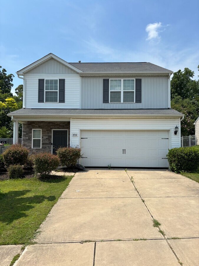 Open-Concept Four Bedroom Home In North Ch... - Open-Concept Four Bedroom Home In North Ch...