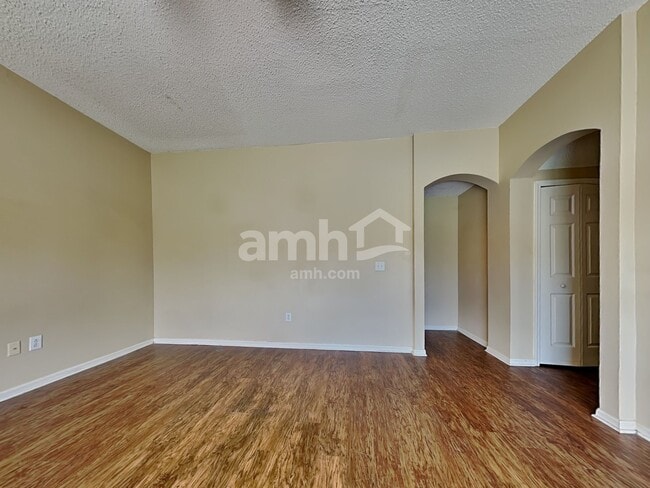 Photo - 12613 Longcrest Dr