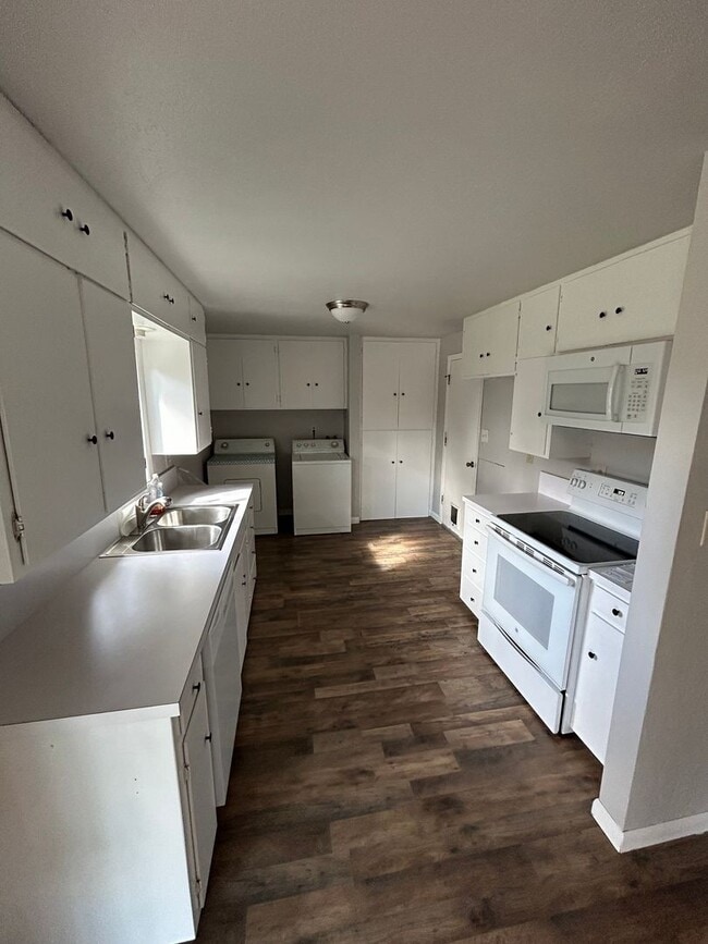 Photo - JON734/738 Unit 738