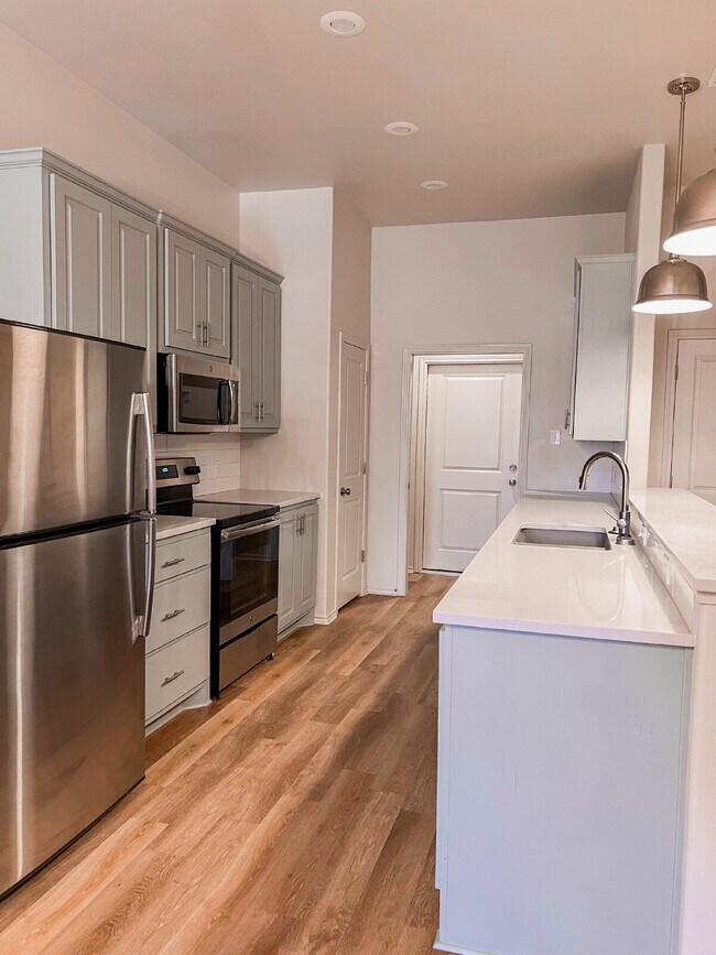 Photo - 2 Bedroom 2 Bathroom