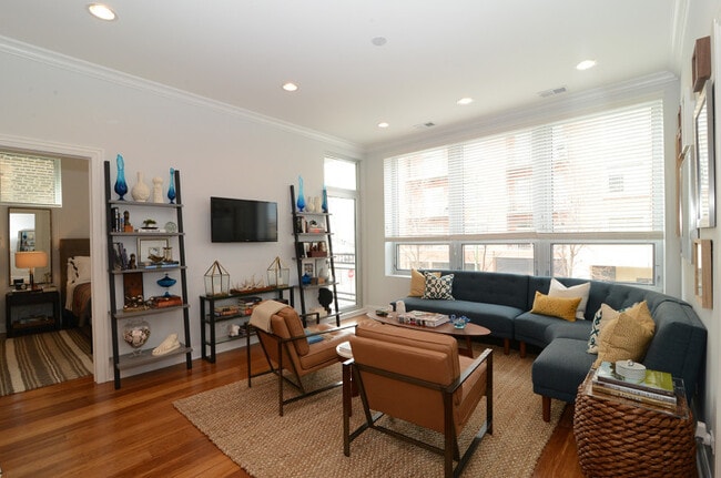 951 - 125 West 21st Street