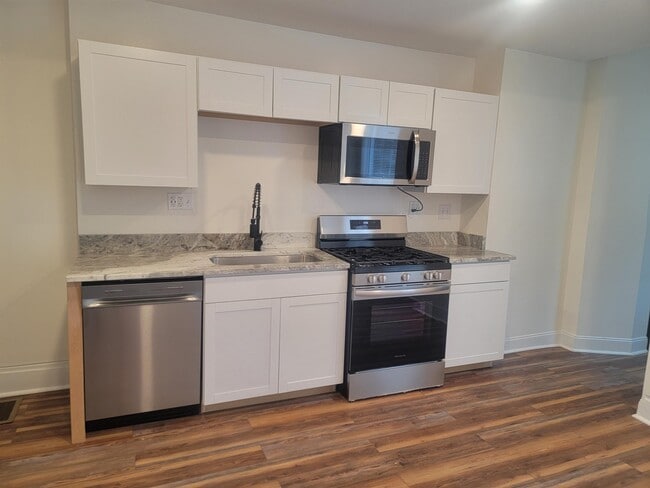 Building Photo - 1038 S Ohio Ave