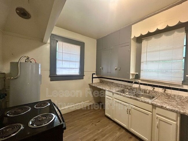 Photo - 3022 Lillian St