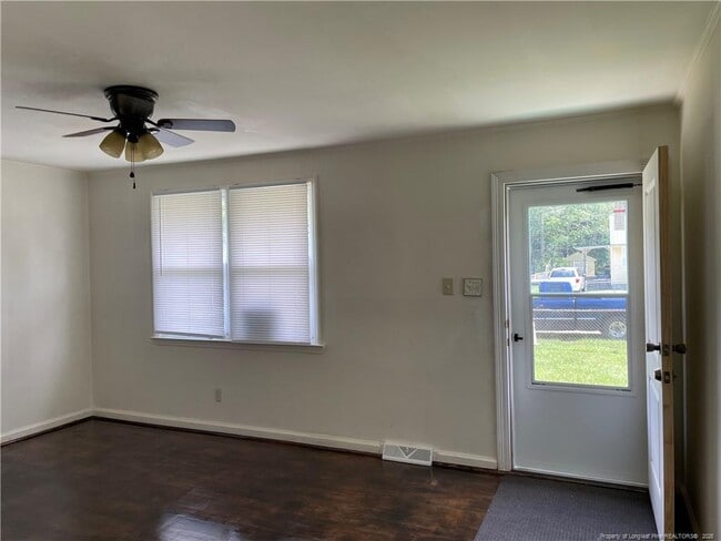 Photo - 521 E 5th Ave