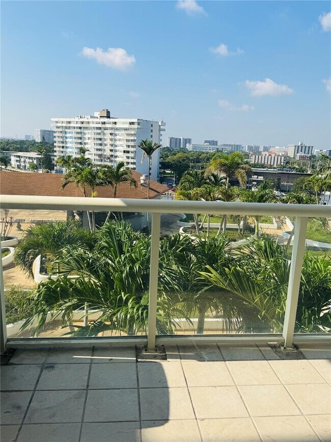 Photo - 13499 Biscayne Blvd Unit 606