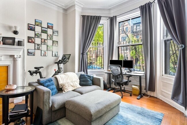 Photo - 296 Marlborough St Unidad 2