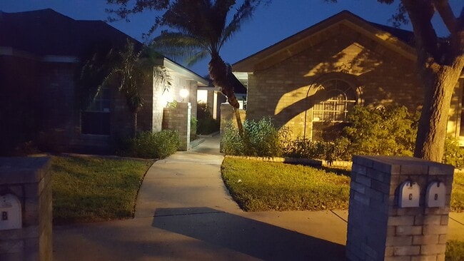 Photo - 6800 N 8th St Unit Apartment A