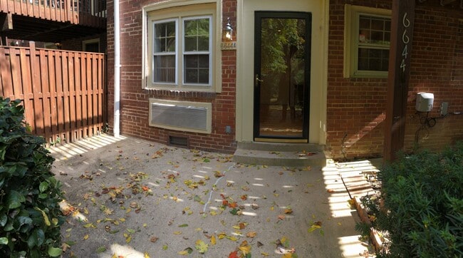 Photo - 6644 Hillandale Rd