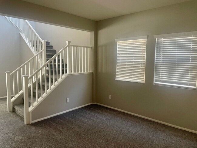 Photo - 3 bed 3 bath 2 car Garage in the Southwest, The Bend