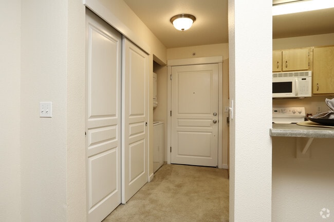 Commons at Sylvan Highlands Apartments