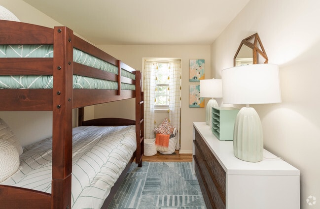3BR, 1BA - 1125 SF