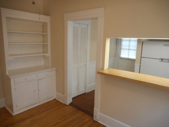 Photo - 1855 Poplar Ave Unit 4