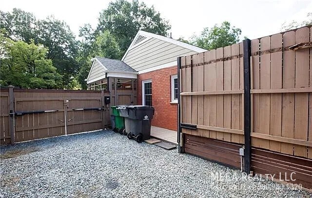 Photo - 2618 Lumina Ave