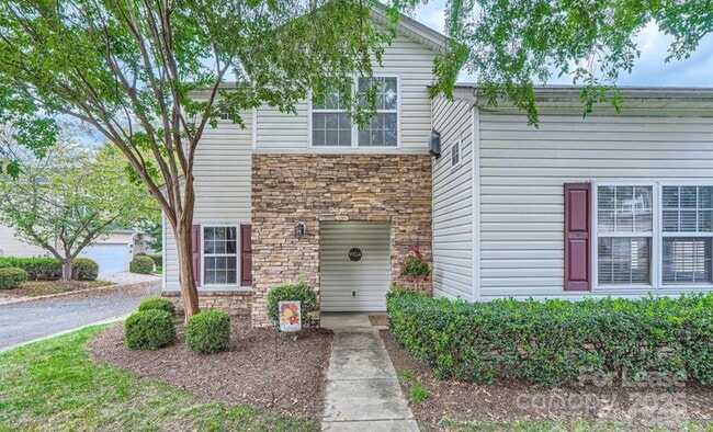 Building Photo - 9104 Meadowmont View Dr Rental