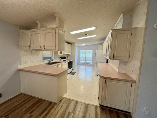 Photo - 10614 Hayden Ave