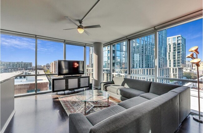 Photo - 123 S Green St Unit 701B