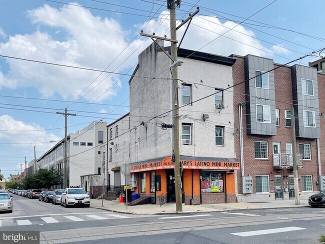 Building Photo - 619 N 11th St Rental