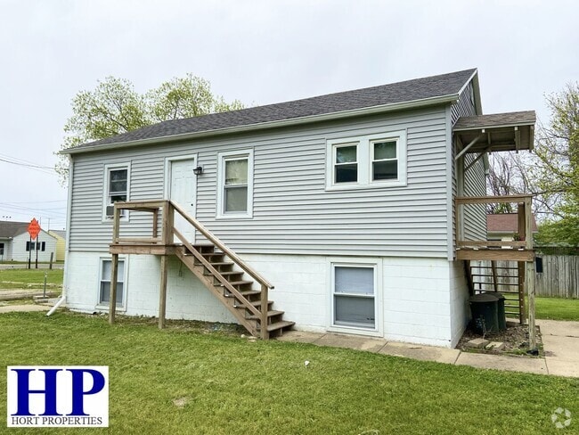 Building Photo - 115 W Johnson Ave Unit Lower Rental