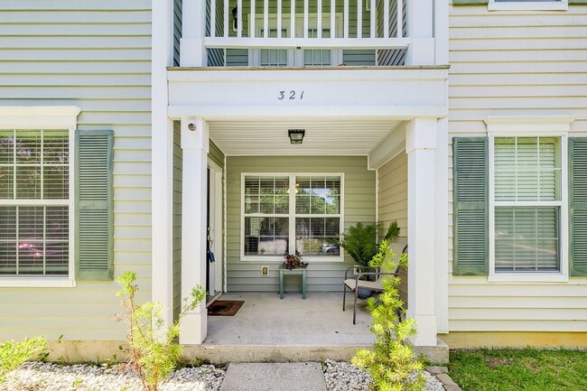 321 Hitching Post Ln