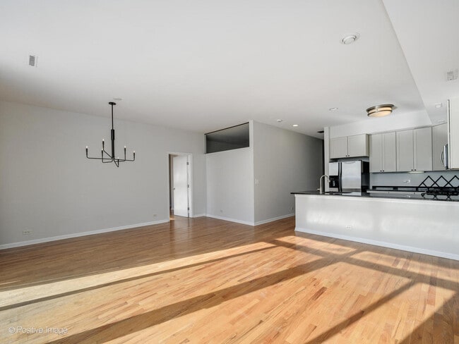 Photo - 2225 W Wabansia Ave Unit 503