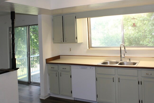 Photo - 6684 Zang Ct