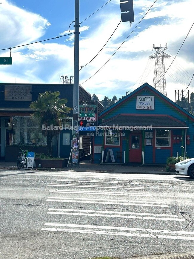 Building Photo - 469 N 36th St Unit B