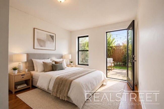 Photo - Kingsize Bedrooms with Private Backyard in the Heart of Bushwick Unidad 1R