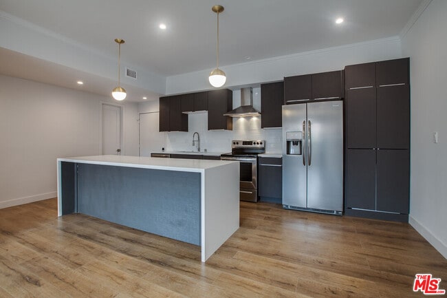 Photo - 12320 Montana Ave Unidad 206 Rental