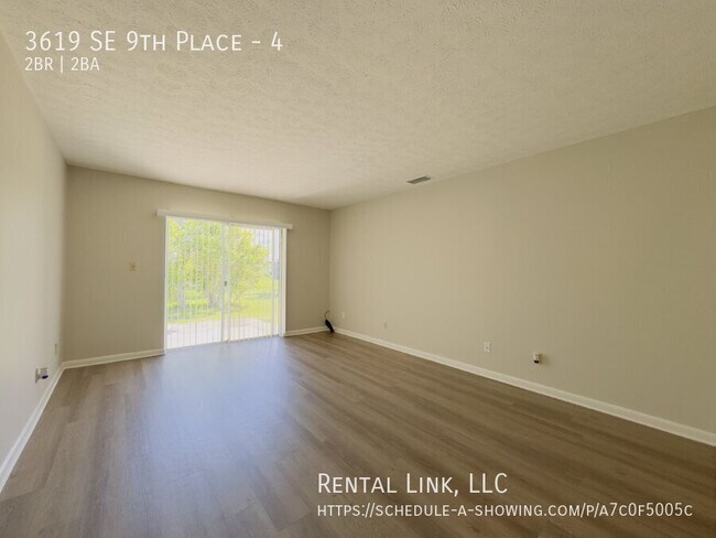 Photo - 3619 SE 9th Pl Unit 4