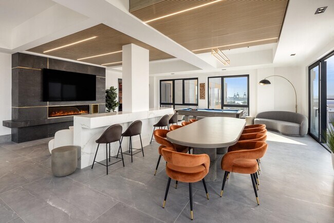 Photo - 285 Broadway Unidad 511