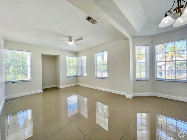 Building Photo - 1110 Belmont Pl Rental