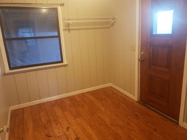 Photo - Rustic 1 Bedroom Single Family Home in Elizabethtown!