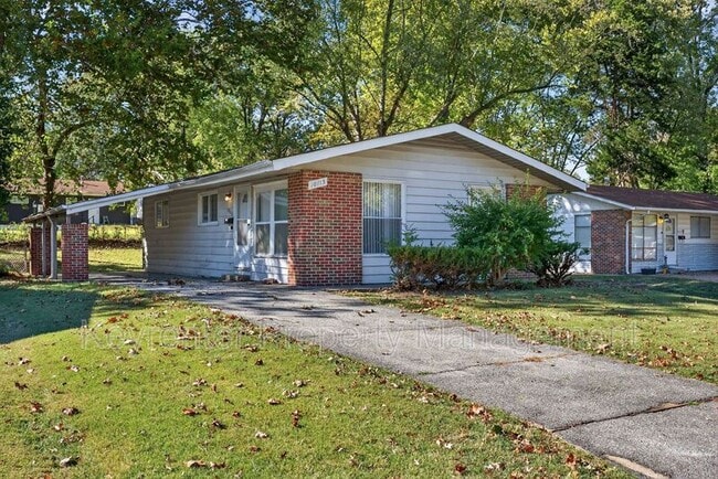 Building Photo - 10115 Saffron Dr