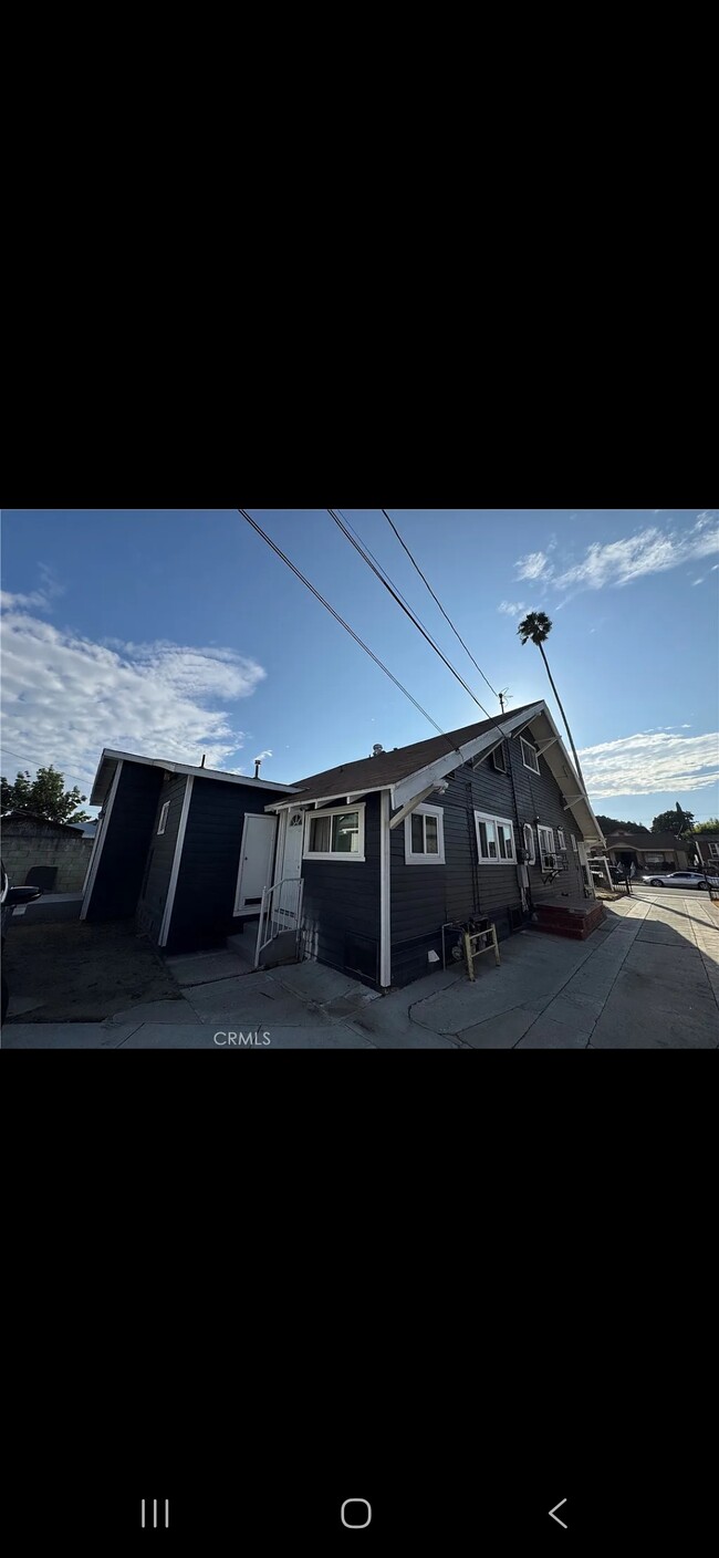 Building Photo - 4312 Walton Ave