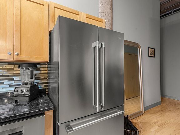 Photo - 521 S 7th St Unidad 22