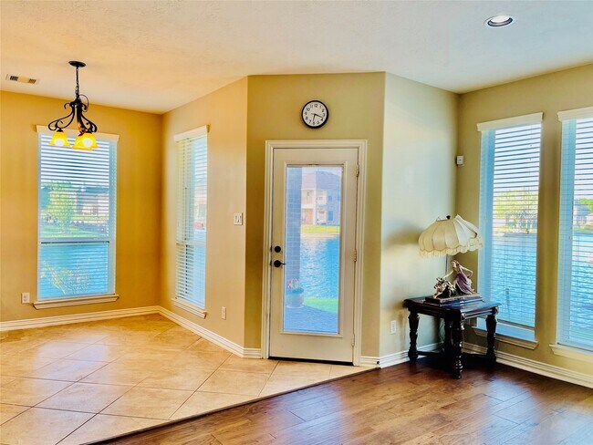 Photo - 14303 Tasmania Ct