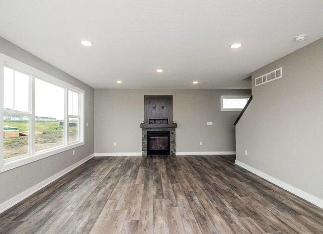 Photo - 1817 NE Heritage Dr