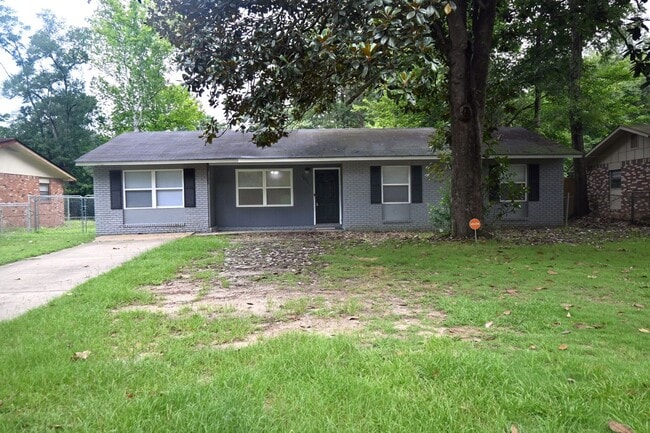 2031 Wellborn Dr
