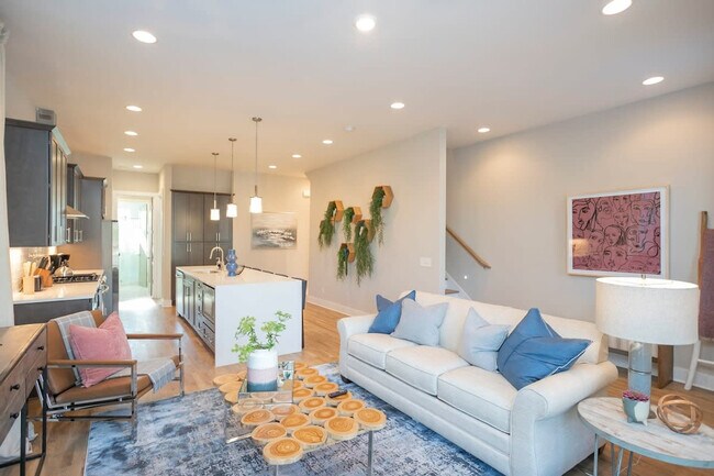 Photo - 709 26th Ave N Unidad ID1312374P