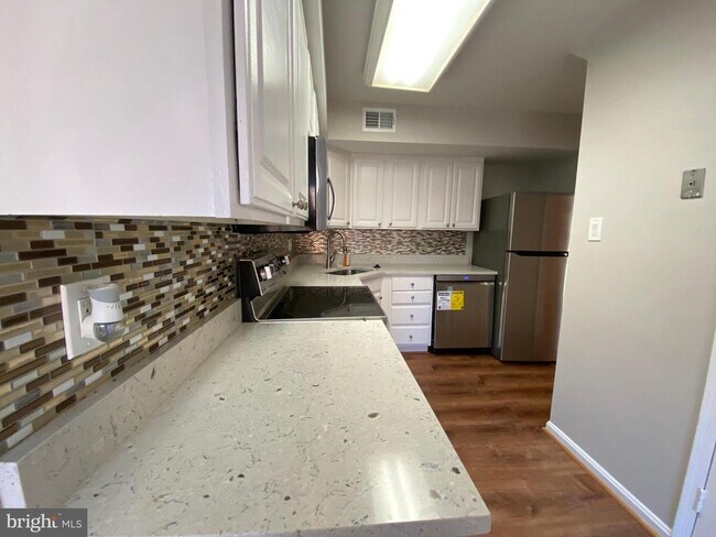 Photo - 4597 Logsdon Dr