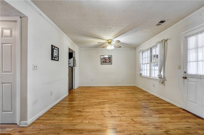 Photo - 5615 Executive Way
