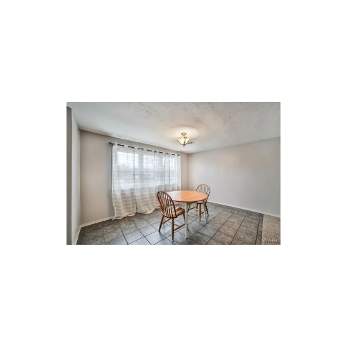 Photo - 3648 S Park Ave Unidad Upper Front