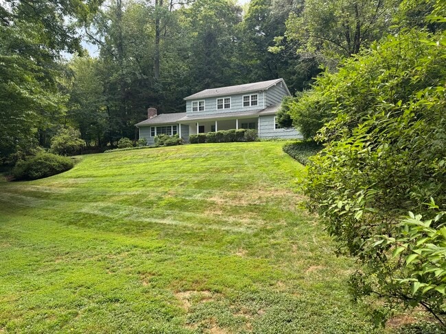 Building Photo - 6 Rivergate Woods Rental