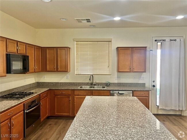 Building Photo - 8029 Green River Knob St Rental