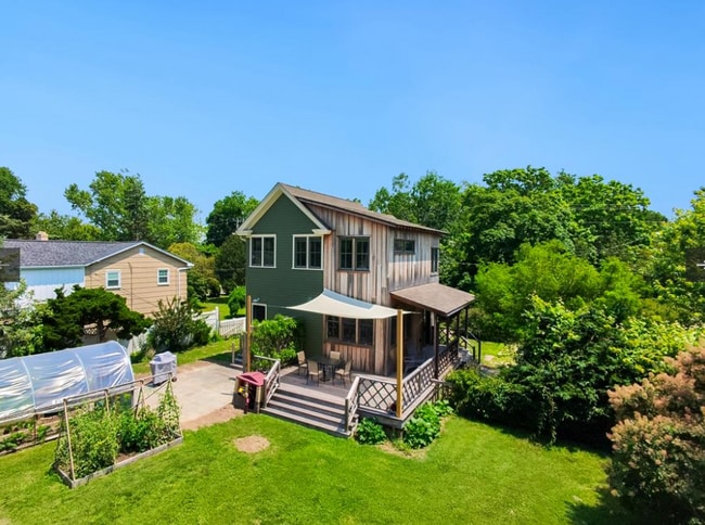 Photo - 1012 Seashore Rd House